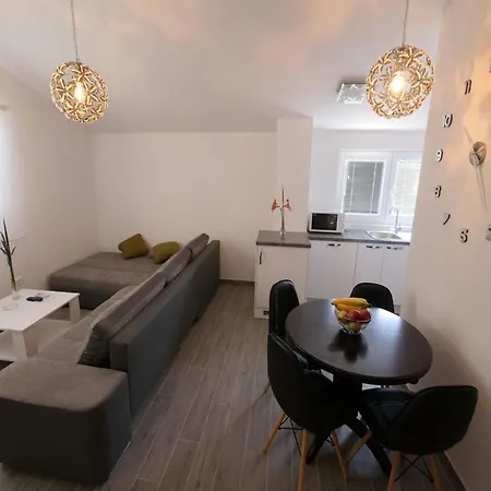 Apartmán Maza - One Bedroom Antonio Zadar