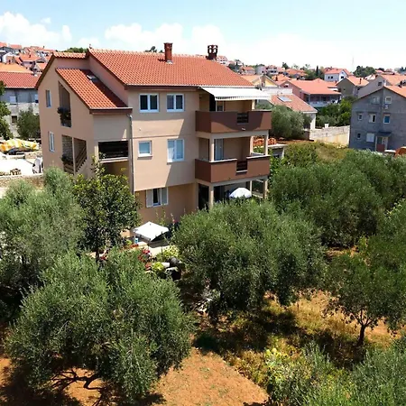 Apartament Maza - One Bedroom Antonio